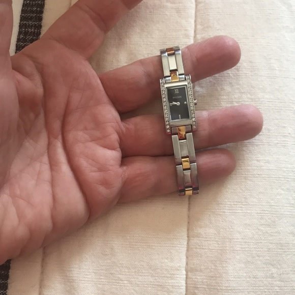 Gently used ladies pulsar watch - Picture 2 of 7